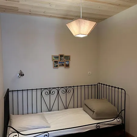 La Compagnie Du Bourg * Le Chatelard (Chambery)