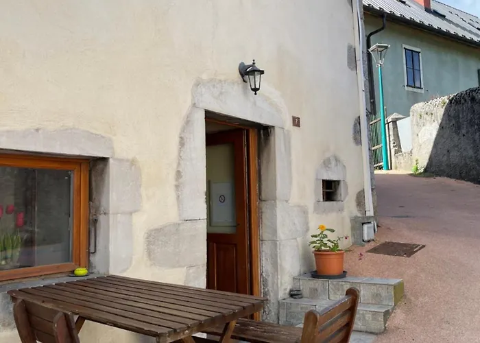 La Compagnie Du Bourg Bed and breakfast